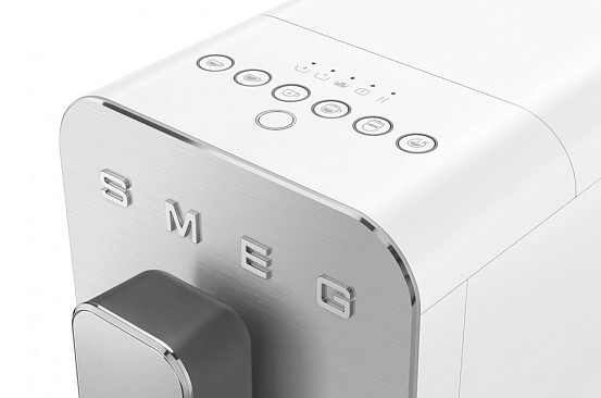 Кофемашина Smeg BCC13WHMEU автоматическая
