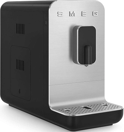 Автоматическая кофемашина Smeg BCC11BLMEU