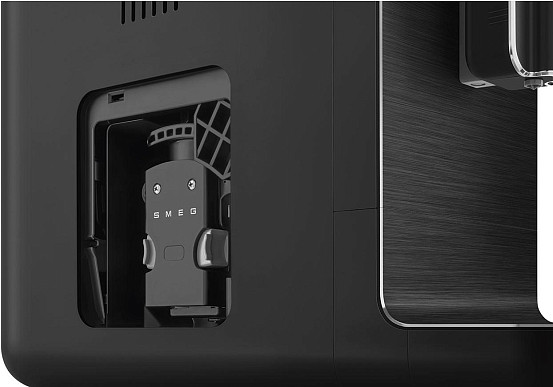 Кофемашина Smeg BCC02FBMEU автоматическая