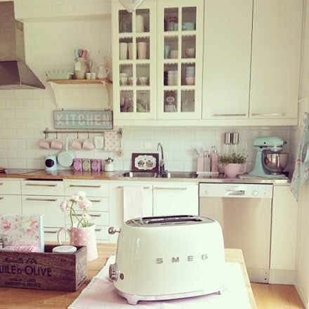 Тостер Smeg TSF01CREU